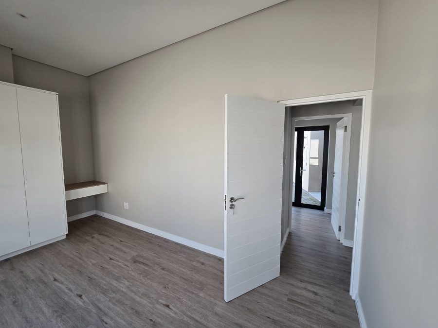 4 Bedroom Property for Sale in Kingswood Golf Estate Western Cape